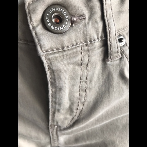 #028 Sz 5| UnionBay Khaki Skinny Jeans - Picture 5 of 11